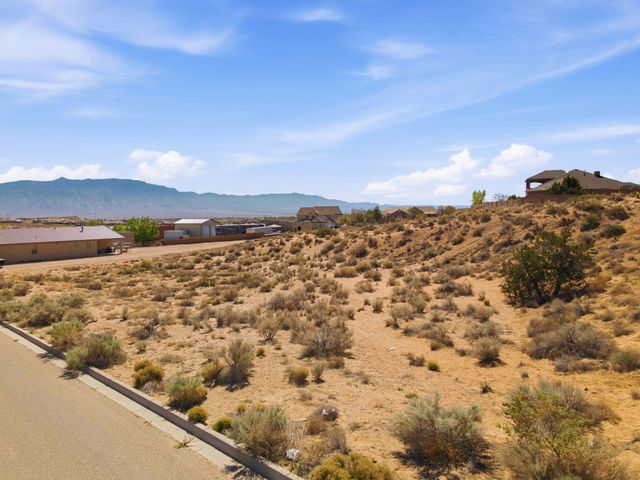 2506 Istle Road NE, Rio Rancho, NM 87124