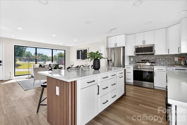 1236 Landsdowne Drive, Gastonia, NC 28054