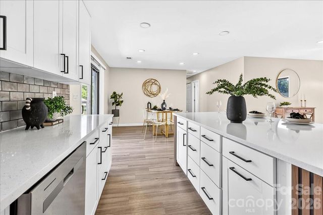 1236 Landsdowne Drive, Gastonia, NC 28054