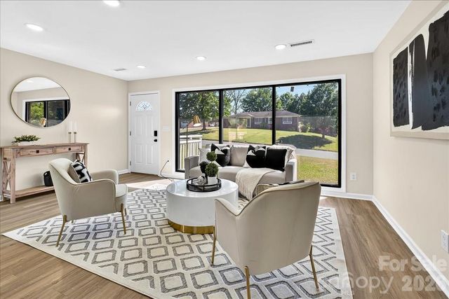 1236 Landsdowne Drive, Gastonia, NC 28054