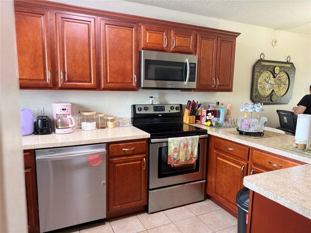 6033 34TH STREET W 93, Bradenton, FL 34210