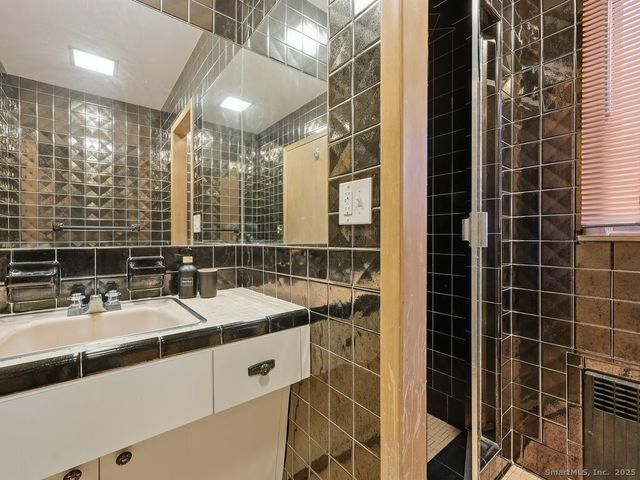 287 Harland Road, Norwich, CT 06360