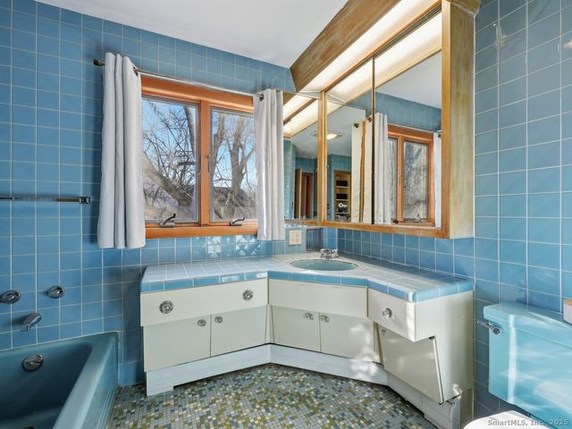 287 Harland Road, Norwich, CT 06360