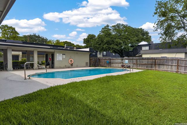 7834 Broadway 403 D, San Antonio, TX 78209