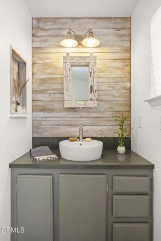 11755 Mirror Lake Avenue, Ojai, CA 93023