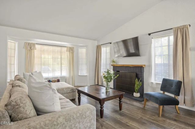 11755 Mirror Lake Avenue, Ojai, CA 93023