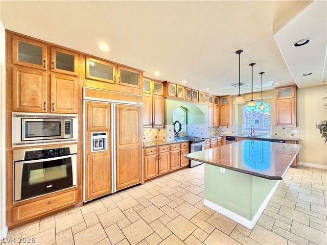 8578 Silver Coast Street, Las Vegas, NV 89139