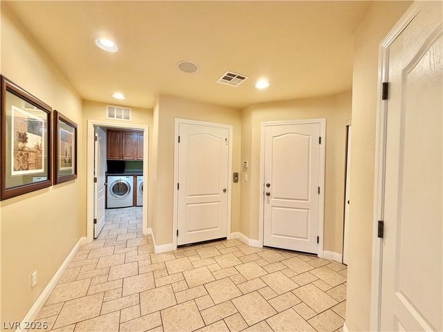 8578 Silver Coast Street, Las Vegas, NV 89139