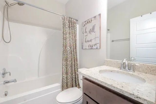 2303 Lionheart Dr, Murfreesboro, TN 37130
