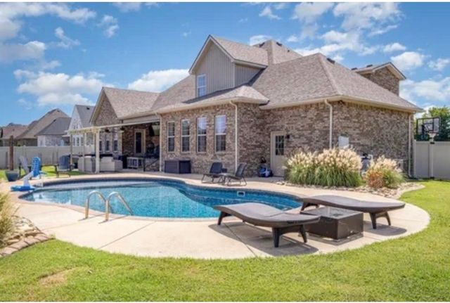 2303 Lionheart Dr, Murfreesboro, TN 37130
