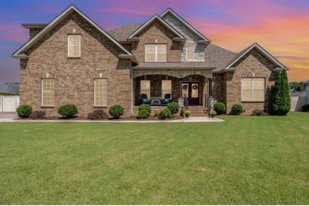 2303 Lionheart Dr, Murfreesboro, TN 37130