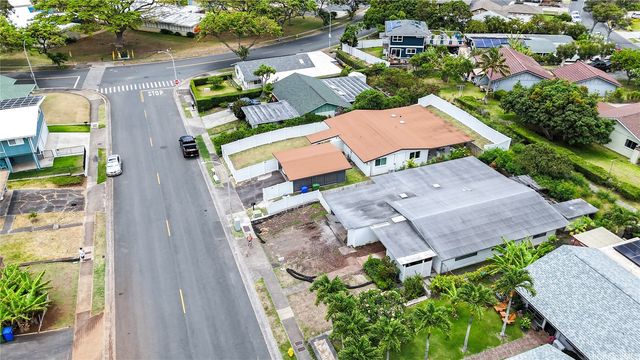 612 Ainapo Street, Honolulu, HI 96825