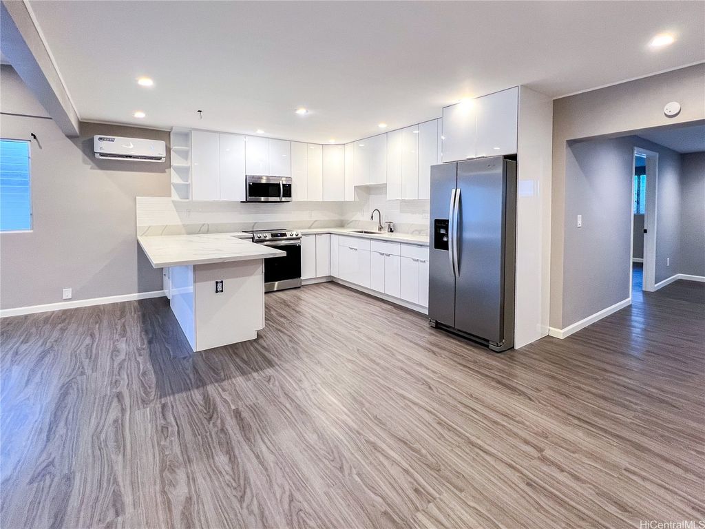 612 Ainapo Street, Honolulu, HI 96825