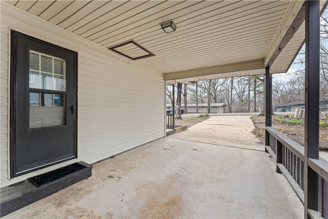 17 Evesham Lane, Bella Vista, AR 72714