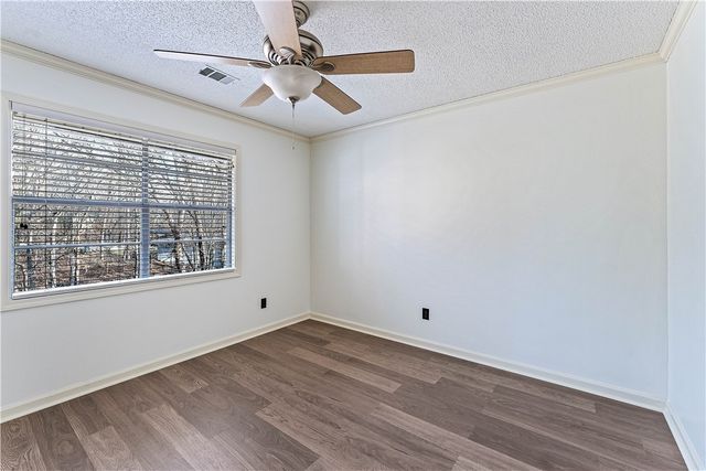 17 Evesham Lane, Bella Vista, AR 72714