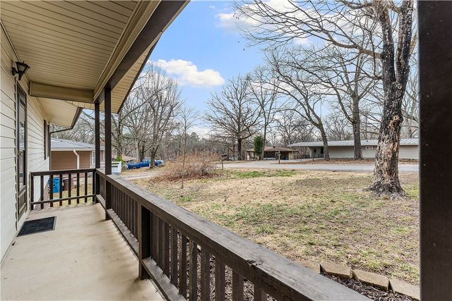 17 Evesham Lane, Bella Vista, AR 72714