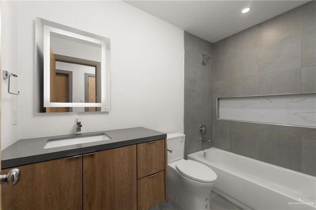 1304 E Iris Avenue 4, Mcallen, TX 78501