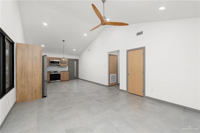 1304 E Iris Avenue 4, Mcallen, TX 78501