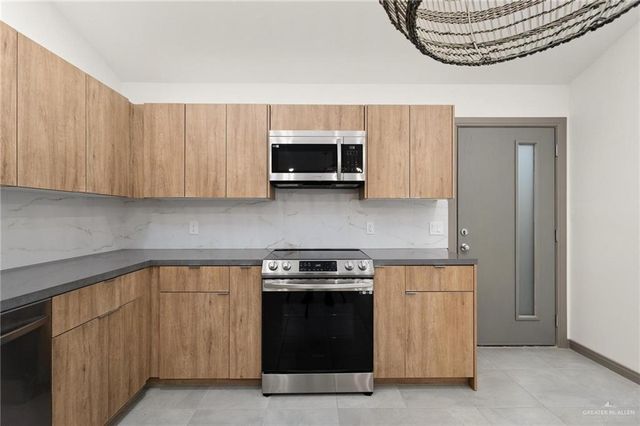 1304 E Iris Avenue 4, Mcallen, TX 78501