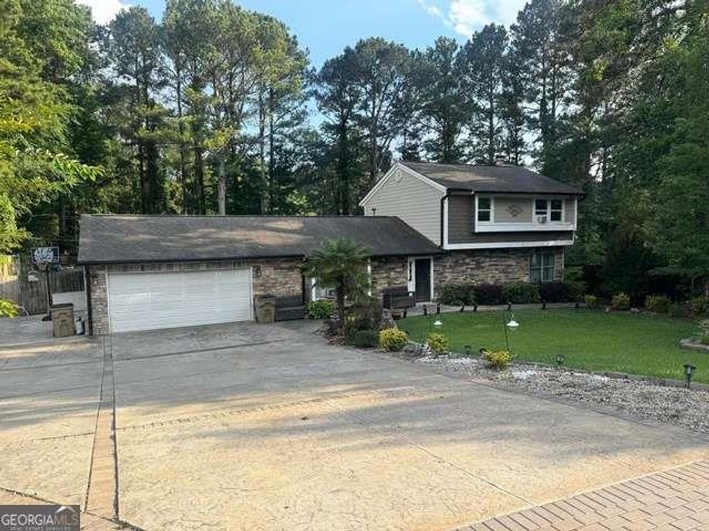 7423 Chilton Lane, Riverdale, GA 30296