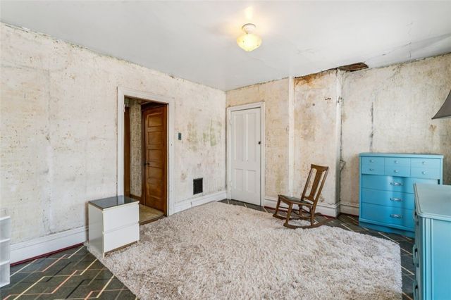 1618 3rd Ave, Beaver Falls, PA 15010