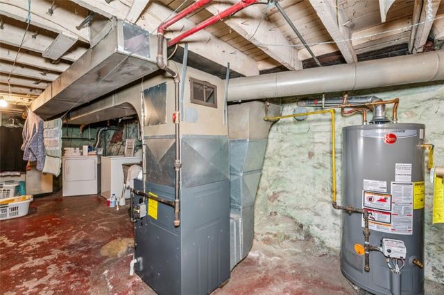 1618 3rd Ave, Beaver Falls, PA 15010