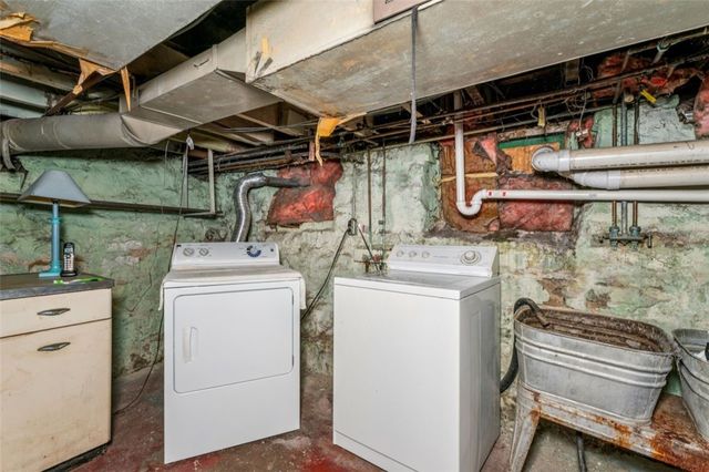 1618 3rd Ave, Beaver Falls, PA 15010