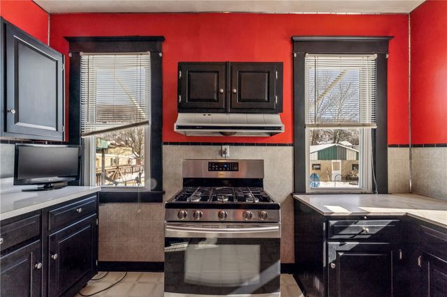 1618 3rd Ave, Beaver Falls, PA 15010