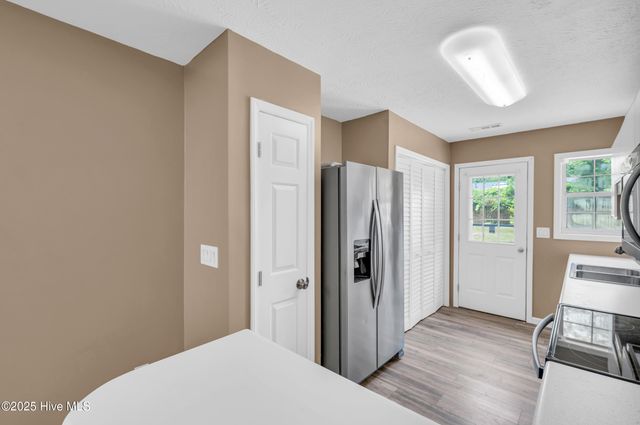 711 Navaho Trail, Wilmington, NC 28409