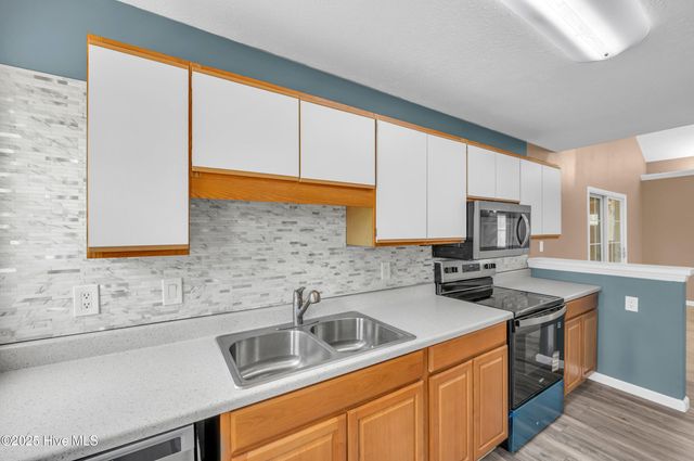 711 Navaho Trail, Wilmington, NC 28409