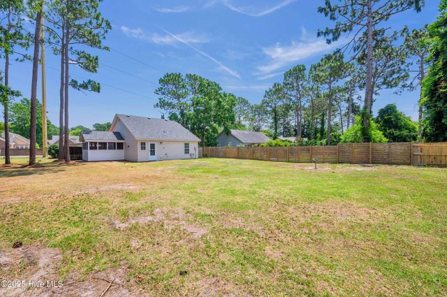 711 Navaho Trail, Wilmington, NC 28409