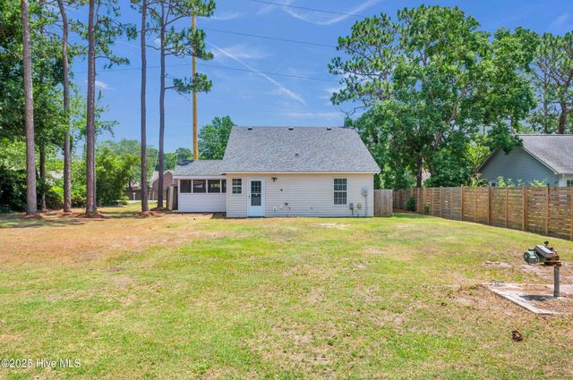 711 Navaho Trail, Wilmington, NC 28409