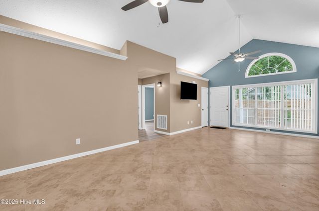 711 Navaho Trail, Wilmington, NC 28409