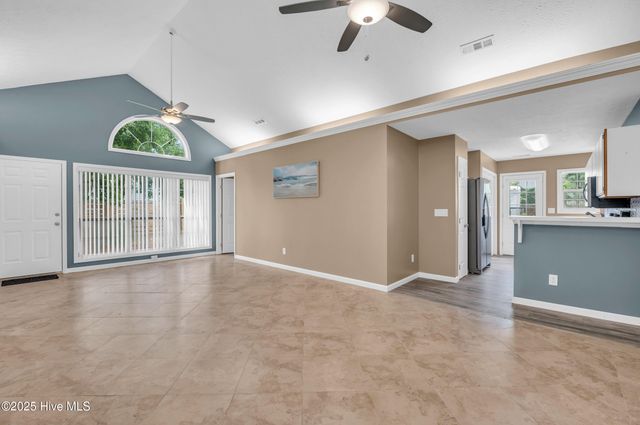 711 Navaho Trail, Wilmington, NC 28409