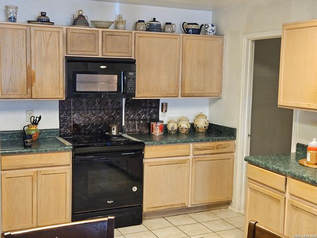 6435 Flatstone Pass, Converse, TX 78109