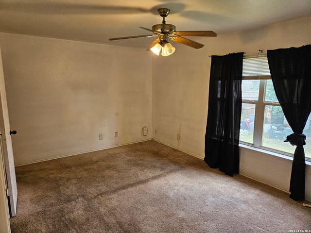 6435 Flatstone Pass, Converse, TX 78109