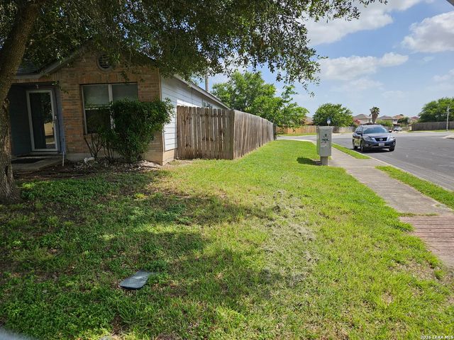 6435 Flatstone Pass, Converse, TX 78109
