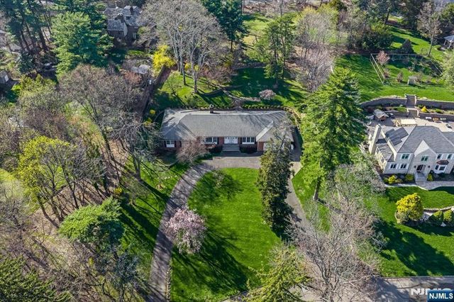 5 Edgehill Road, West Orange, NJ 07052