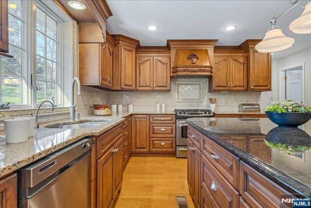 5 Edgehill Road, West Orange, NJ 07052