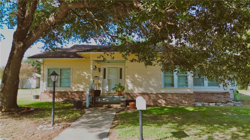 650 Avenue H, Somerville, TX 77879 — exterior