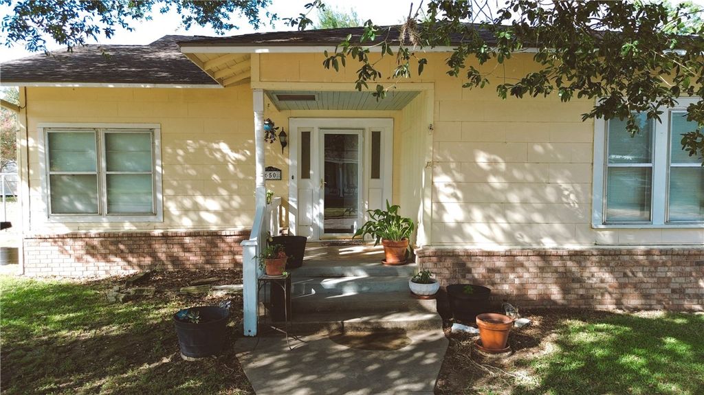 650 Avenue H, Somerville, TX 77879 — photo 2
