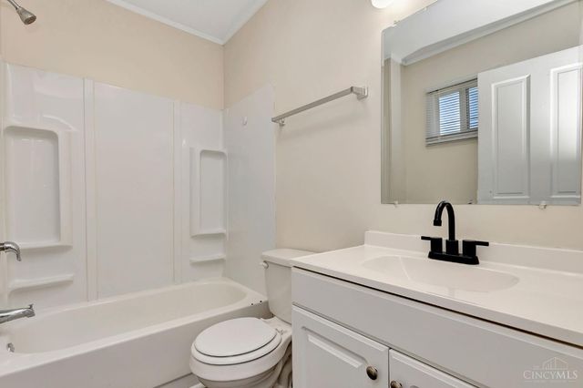 5659 Bramble Avenue, Cincinnati, OH 45227