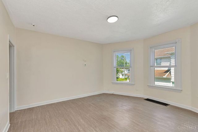 5659 Bramble Avenue, Cincinnati, OH 45227