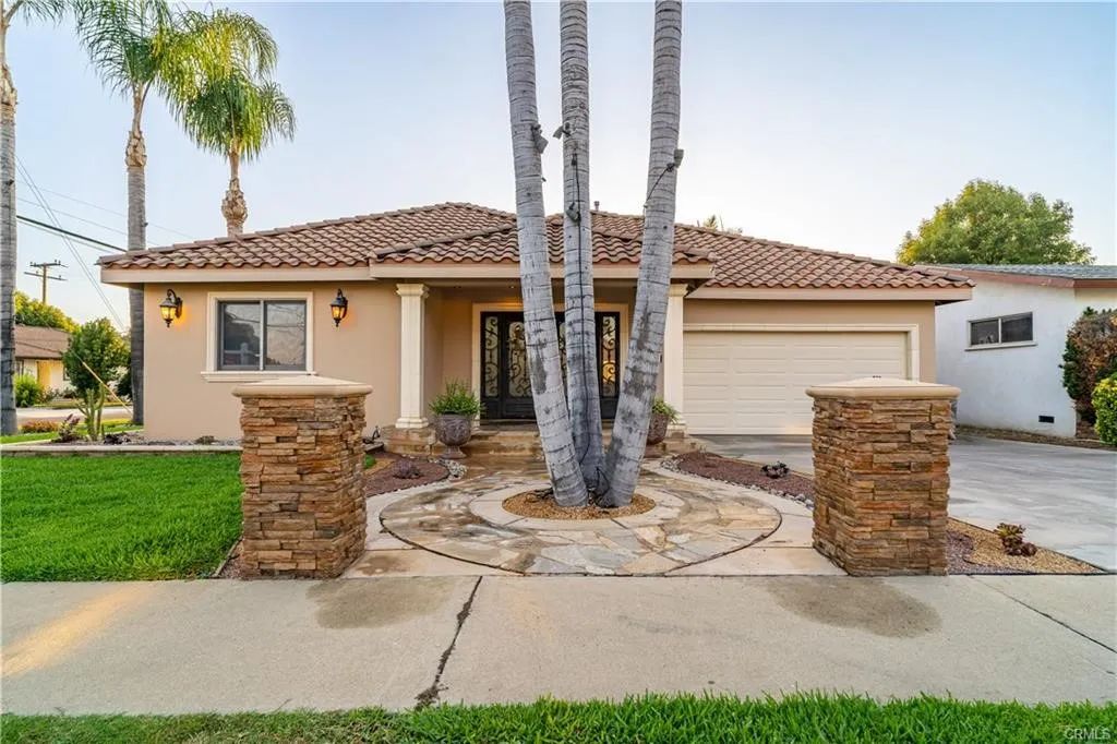 441 S Valley Center Avenue, Glendora, CA 91741