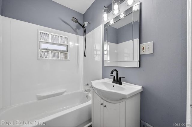 1470 Ferris Avenue, Lincoln Park, MI 48146