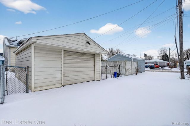 1470 Ferris Avenue, Lincoln Park, MI 48146