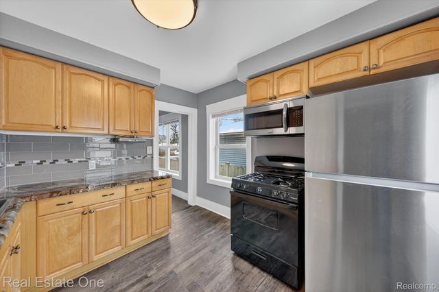 1470 Ferris Avenue, Lincoln Park, MI 48146