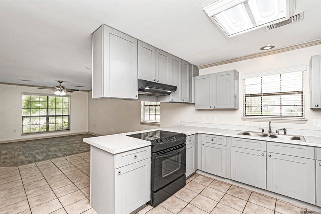 14378 Carrol Ave, Walker, LA 70785