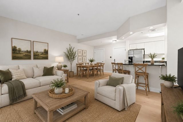 501 Commerce Dr 2105, Braintree, MA 02184