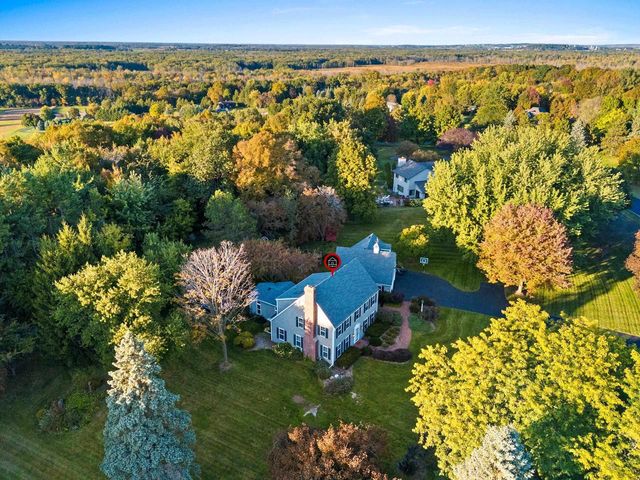 21 CRESTVIEW DRIVE, Hortonville, WI 54944